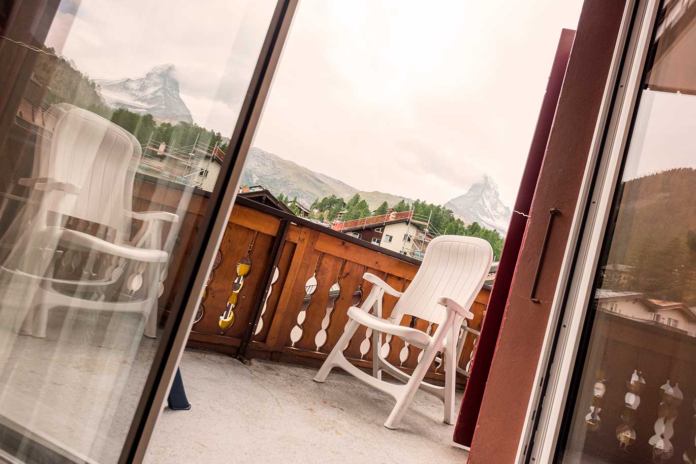 aussicht hotel rhodania northwall zermatt